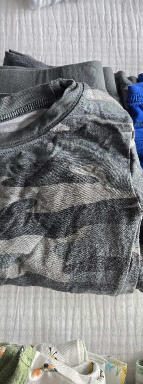 Little Sleepies Long Sleeve Pajama Set in Vintage Camo — 3T | GUC